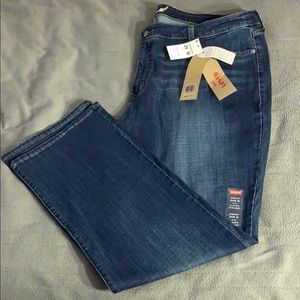 NWT Levi’s Classic Straight (414) Women’s Jeans